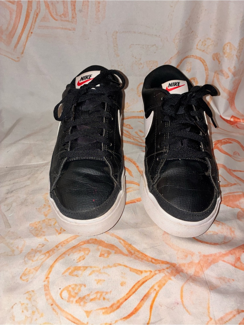Nike Black Leather Low-Top Sneakers with White Swoosh and Sole - Picture 2 of 8
